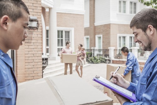 Local home moving team planning an Islington residential move